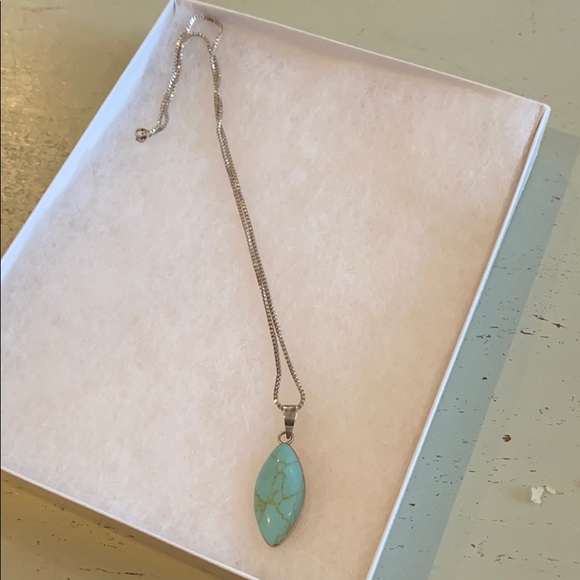 Beautiful Turquoise pendant on  Silver Chain - Picture 2 of 4